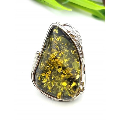 Кольцо с зелёным бернитом (сплав смол и янтаря)