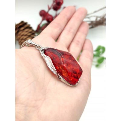 Подвеска из бернита (сплав смол и янтаря)