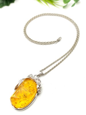 Подвеска из бернита (сплав смол и янтаря)