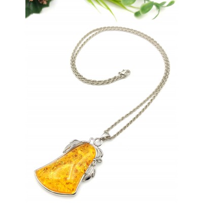 Подвеска из бернита (сплав смол и янтаря)