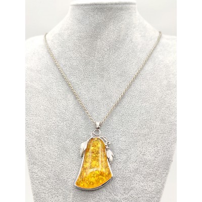 Подвеска из бернита (сплав смол и янтаря)