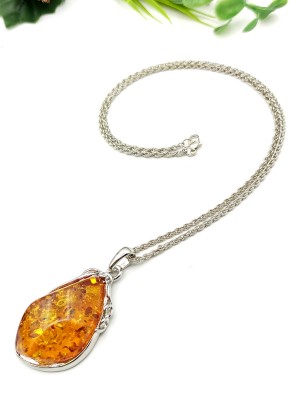 Подвеска из бернита (сплав смол и янтаря)