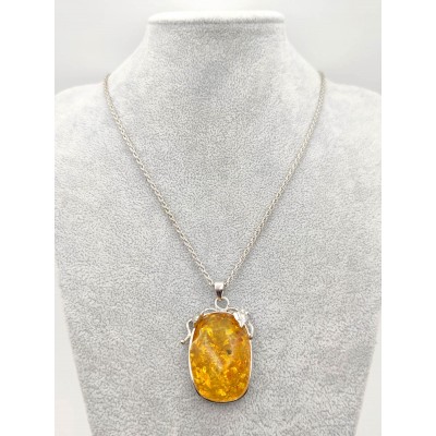 Подвеска из бернита (сплав смол и янтаря)