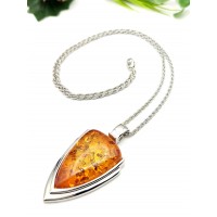 Подвеска из бернита (сплав смол и янтаря)