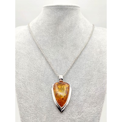 Подвеска из бернита (сплав смол и янтаря)