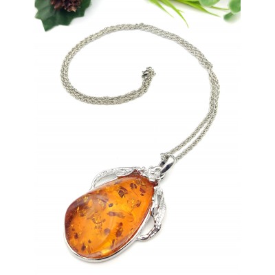 Подвеска из бернита (сплав смол и янтаря)