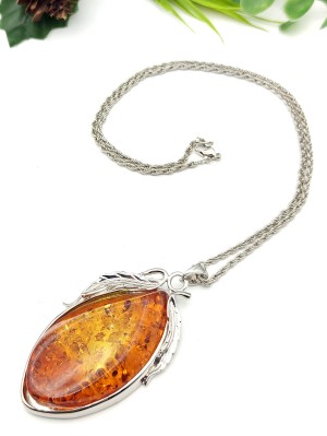 Подвеска из бернита (сплав смол и янтаря)