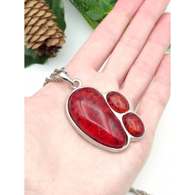 Подвеска из бернита (сплав смол и янтаря)