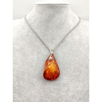 Подвеска из бернита (сплав смол и янтаря)