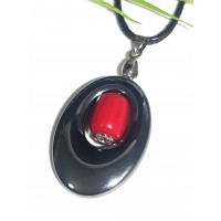 Подвеска из гематита и коралла