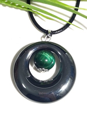 Подвеска из гематита и зеленого тигрового глаза