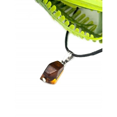 Подвеска из коньячного янтаря