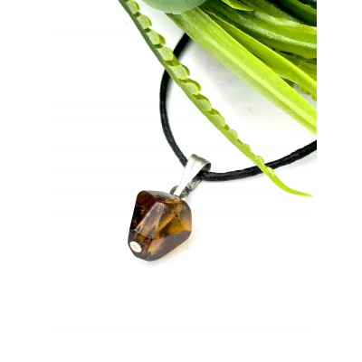 Подвеска из коньячного янтаря