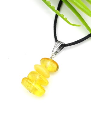 Подвеска из лимонного янтаря