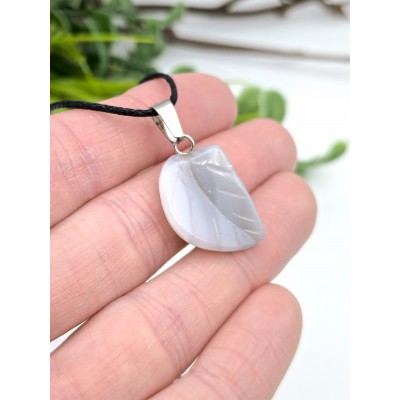 Подвеска листик из серого агата
