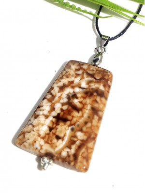 Подвеска из тигрового агата