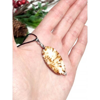 Подвеска из тигрового агата