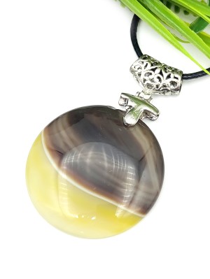 Подвеска из желто-коричневого агата