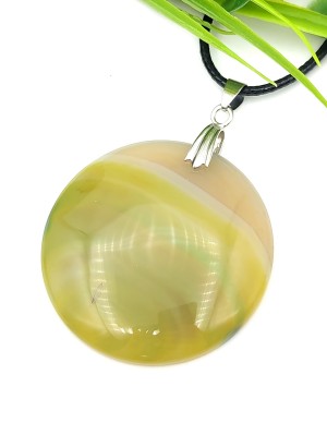 Подвеска из желто-зеленого агата