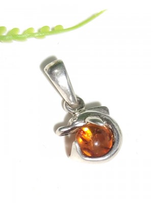 Подвеска посеребренная Дельфин с янтарем