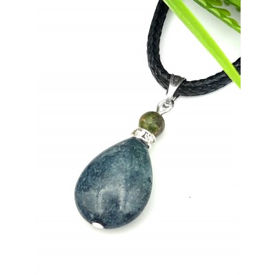 Подвеска с агатом и унакитом