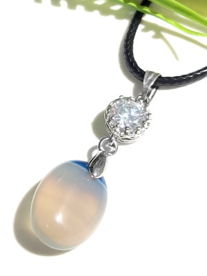 Подвеска с бело-голубым агатом и фианитом