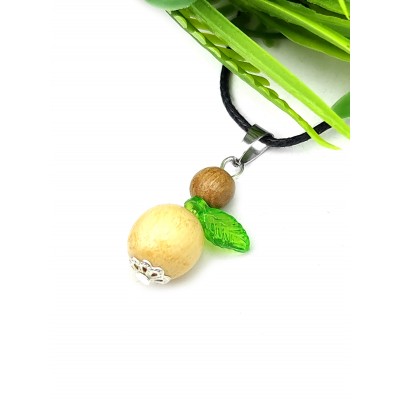 Подвеска из дерева