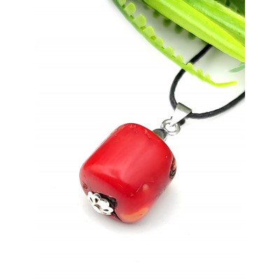 Подвеска с красным кораллом