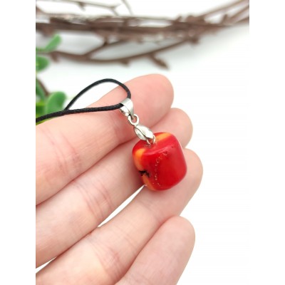 Подвеска с красным кораллом