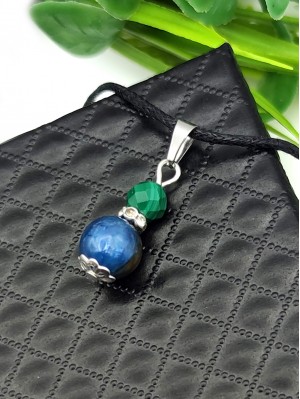Подвеска с малахитом и кианитом Подвеска с малахитом и кианитом