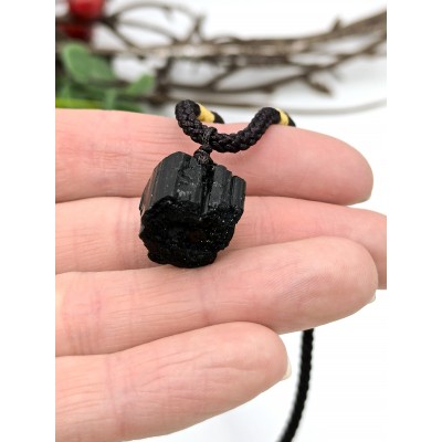 Подвеска с турмалином (шерлом)