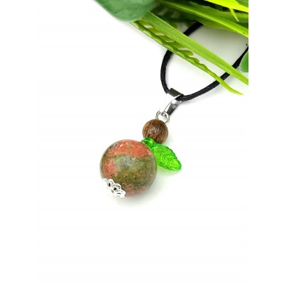 Подвеска с унакитом и деревом