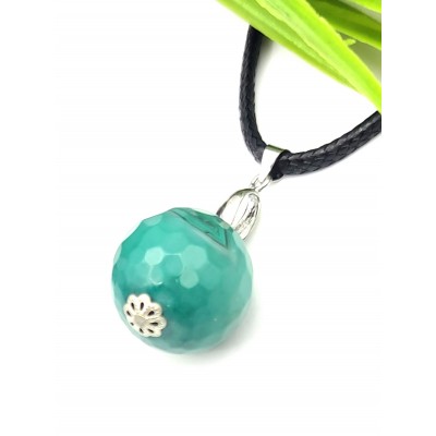 Подвеска с зеленым агатом (огранка)