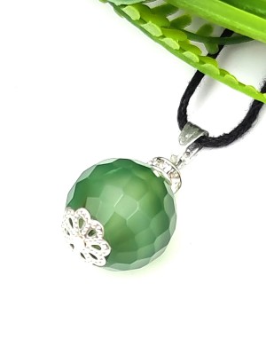 Подвеска с зеленым агатом (огранка)