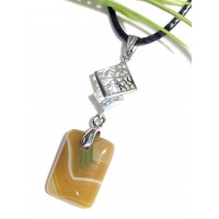 Подвеска с желто-оранжевым агатом и фианитом