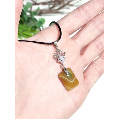 Подвеска с желто-оранжевым агатом и фианитом