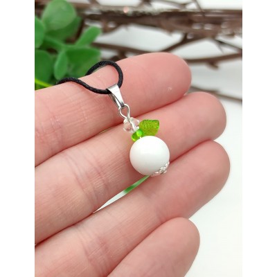 Подвеска с белым агатом