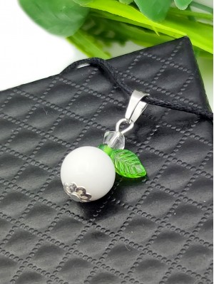 Подвеска с белым агатом