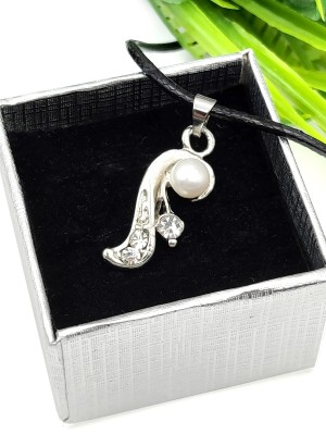 Подвеска с жемчугом и фианитами 