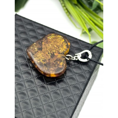 Подвеска сердечко из коньячного янтаря