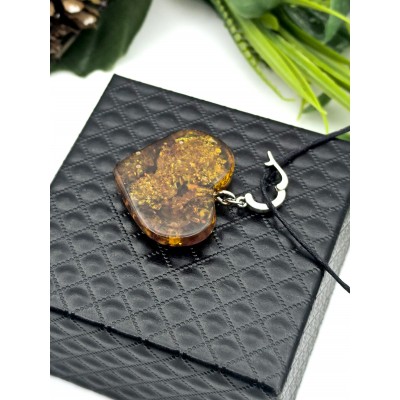 Подвеска сердечко из коньячного янтаря