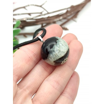 Подвеска шарик из черно-зеленого агата