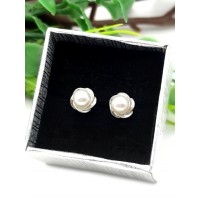 Серьги с белым перламутром (синтетическим)