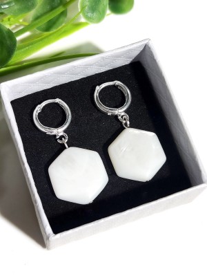 Серьги из белого перламутра