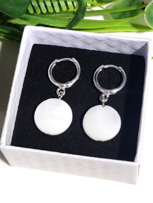 Серьги из белого перламутра