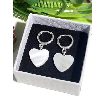 Серьги сердечки из белого перламутра