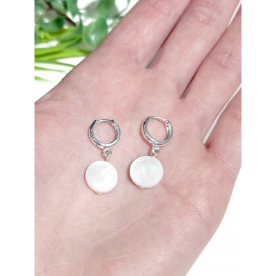 Серьги из белого перламутра