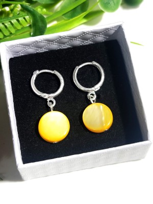 Серьги из желтого перламутра