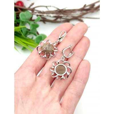 Серьги посеребренные с бежево-коричневым ботсванским агатом