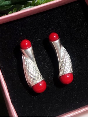 Серьги посеребренные с красными кораллами